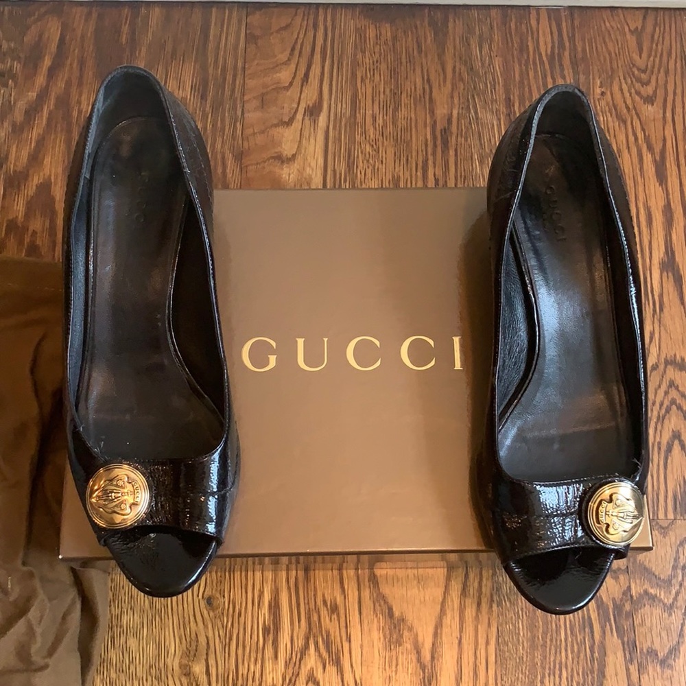 Gucci Black Patent Leather Flats